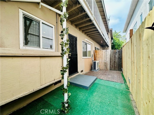 Building Photo - 4918 Tujunga Ave