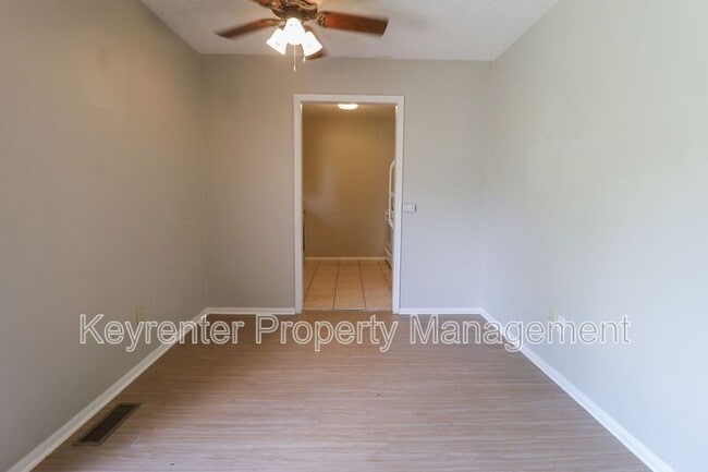 Building Photo - 6135 S Troost Ave