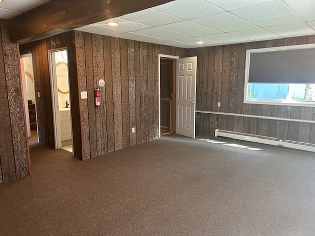 Building Photo - 2262 square foot 4/2.5/2 home
