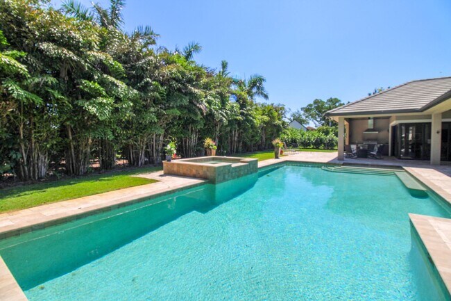 Building Photo - ** THE MOORINGS ** SINGLE FAMILY HOME 3 PL...