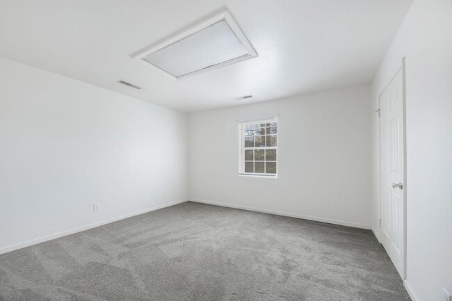 Building Photo - 208 Telegraph Rd