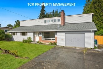 Building Photo - 1053 Lynnwood Ave NE