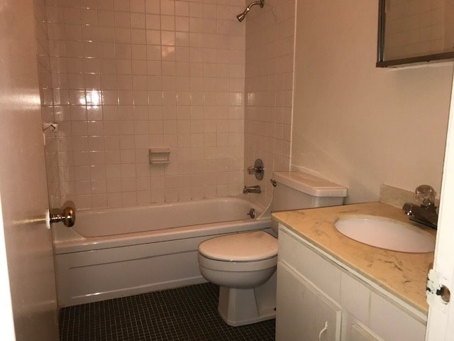 Building Photo - 621 Gunston Ct