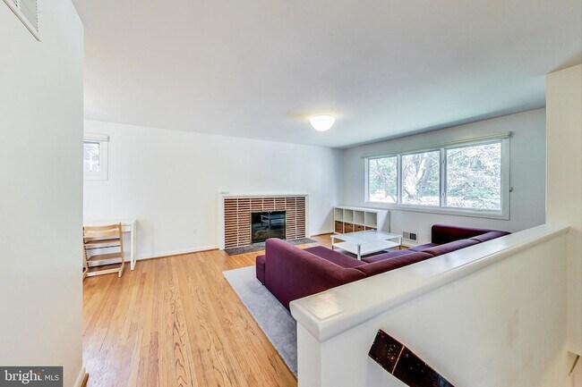 Building Photo - 6515 E Halbert Rd