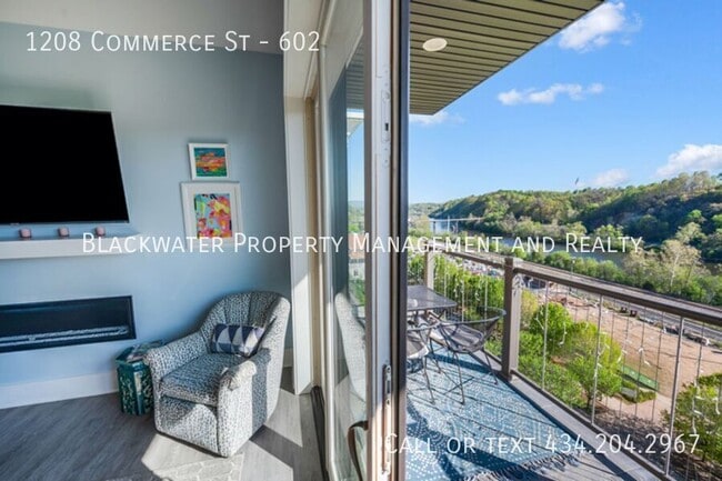 Building Photo - 1208 Commerce St