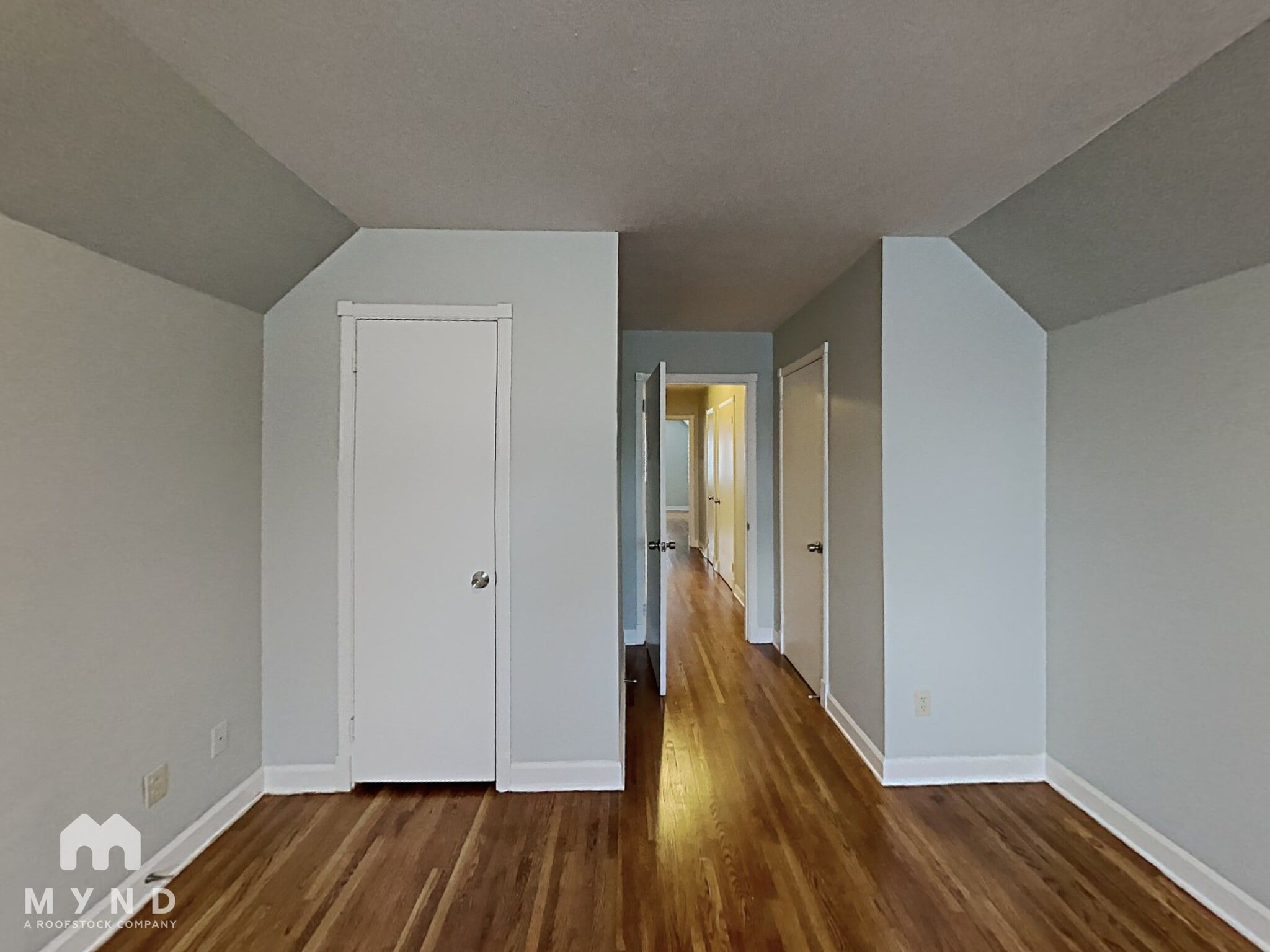 Building Photo - 3056 Darrow St