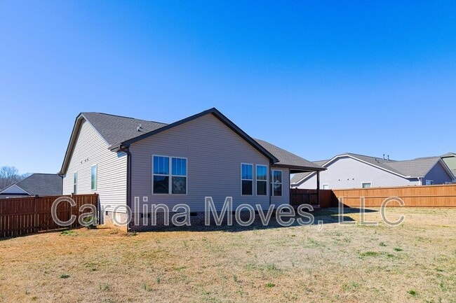 Building Photo - 210 Royal Hill Ln