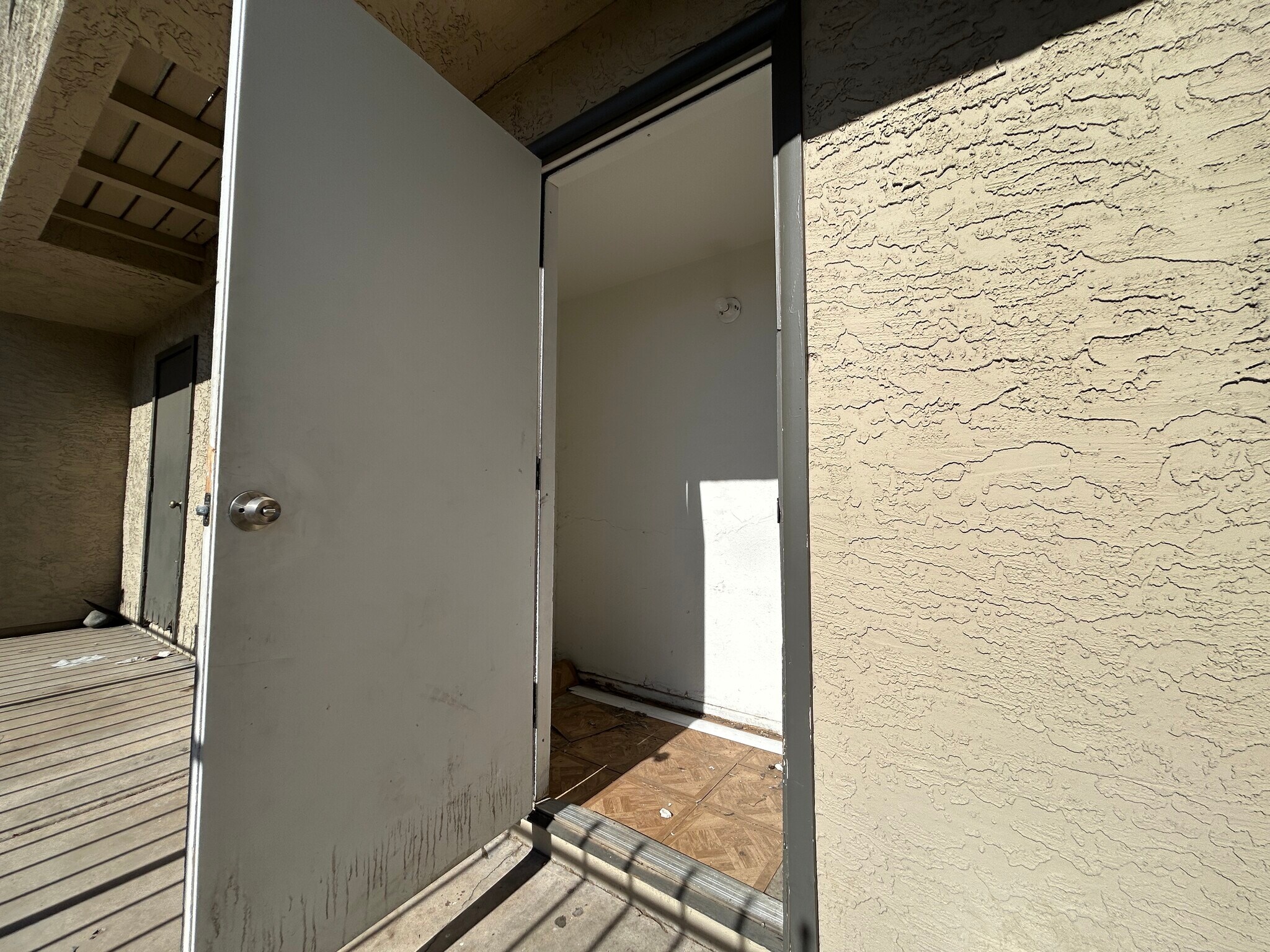 Building Photo - 2698 N 43rd Ave