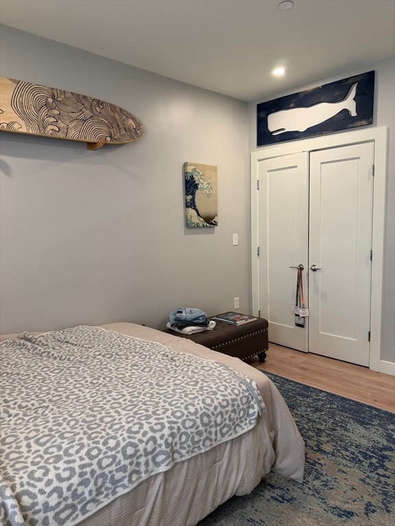 Building Photo - 415 E 7th St