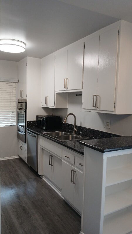 Building Photo - 6131 Coldwater Canyon Ave