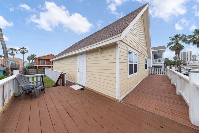 Building Photo - 117 E Polaris Dr