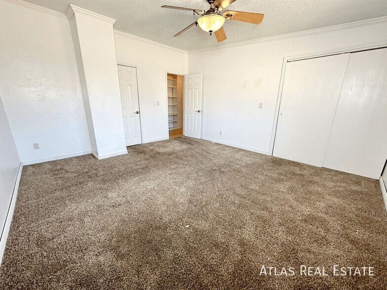 Building Photo - 218 W Rockrimmon Blvd