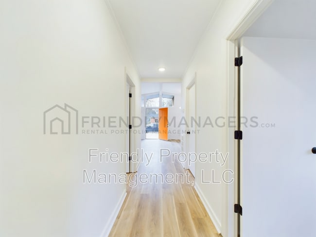 Building Photo - 304 Hobson St