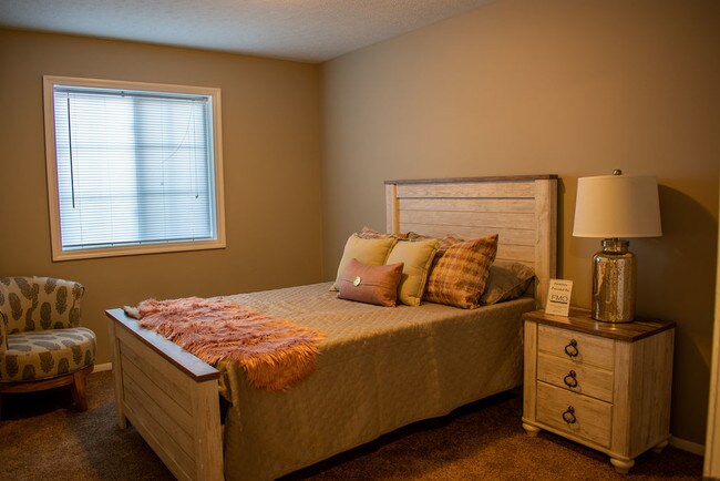 Building Photo - 1085 Cs-1574