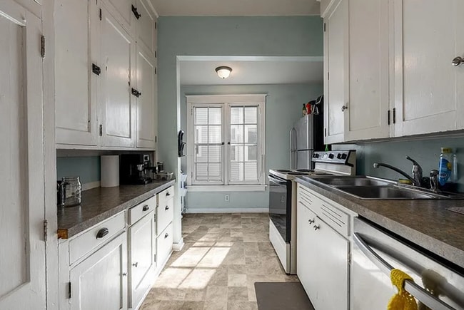 Building Photo - 521 2nd Ave