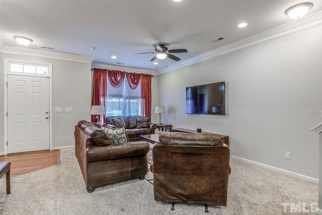 Building Photo - Fantastic 3 Story Townhome in East Raleigh...