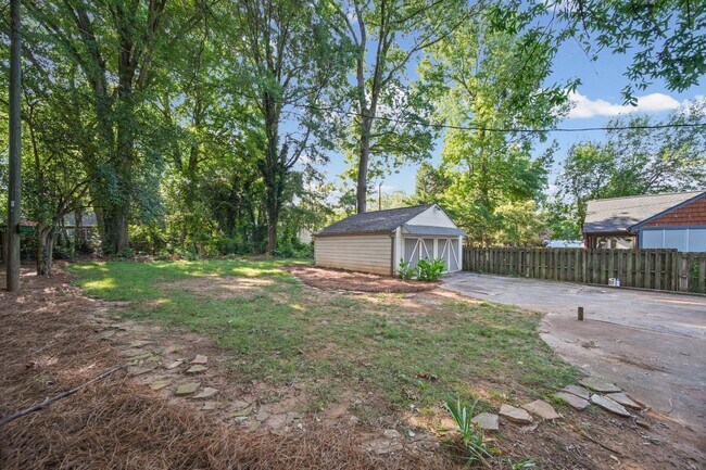 Building Photo - 1424 Lyon Ct