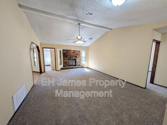 Building Photo - 1707 S 138th E Ave