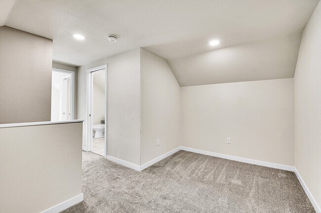 Building Photo - 6554 High Cir