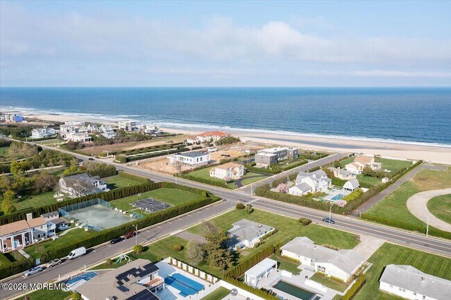 Building Photo - 8 Pullman Ave