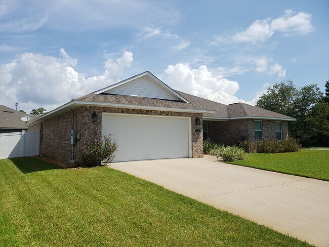 Building Photo - 3 bedroom in Sound Hammock Navarre!!