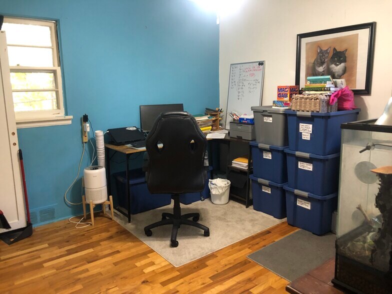 Building Photo - 1010 NW Fisk St