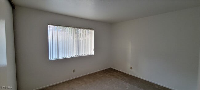 Building Photo - 2216 Short Pine Dr