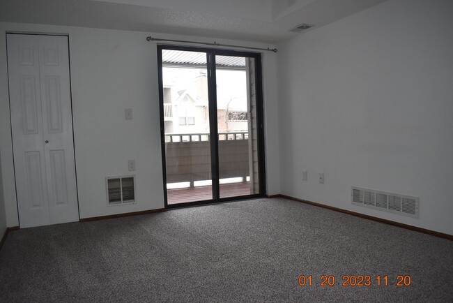 Building Photo - Cozy, Open, Quiet, and Clean Littleton 1 Bed!