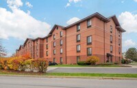 Building Photo - Furnished Studio-Chicago - Lombard - Yorktown Center