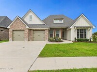 Building Photo - 104 Carriage Lakes Dr