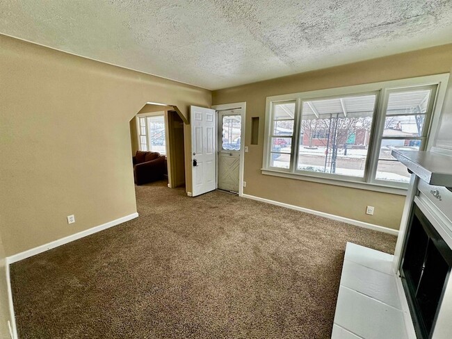 Building Photo - 30240 Groveland St