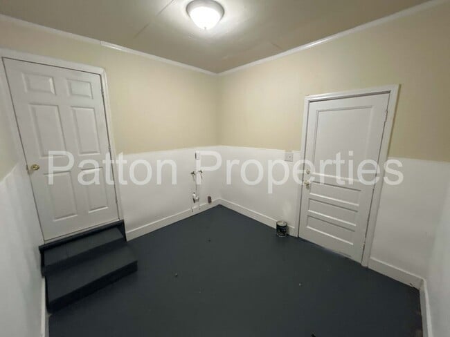 Building Photo - Crane Forest Home