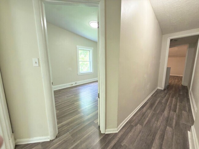 Building Photo - Updated 4-Bedroom Cincinnati Home | Ready to Move In!