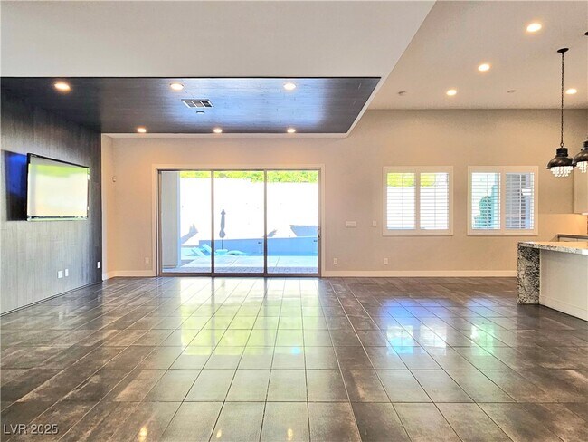 Building Photo - 12374 Skyracer Dr