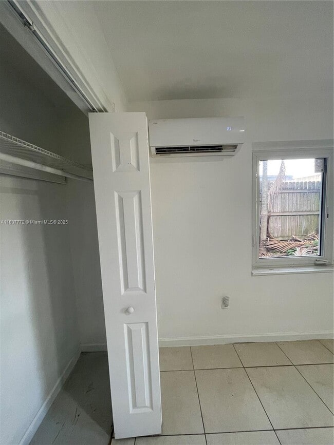 Building Photo - 13845 NW 6th Ave
