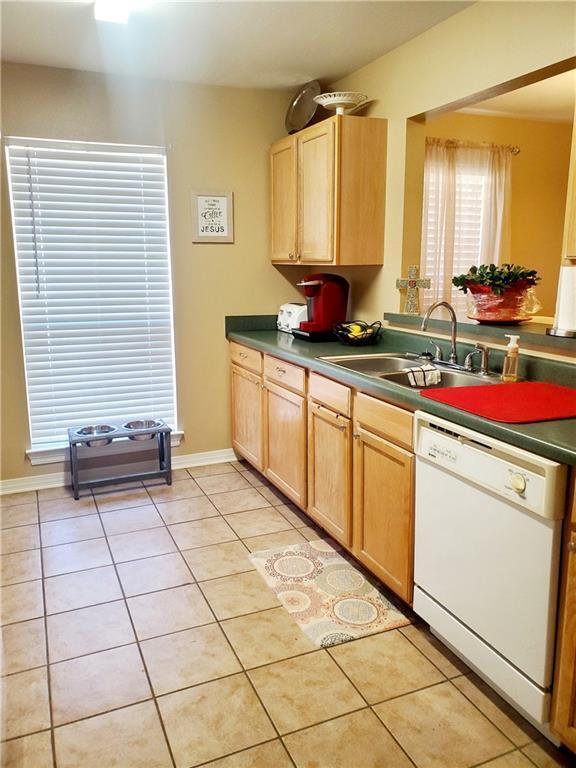 Building Photo - 131 S Gate Dr