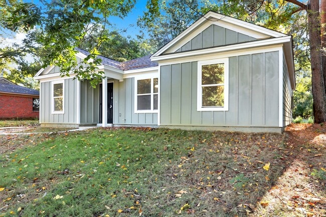 Primary Photo - 2939 Lake Park Rd