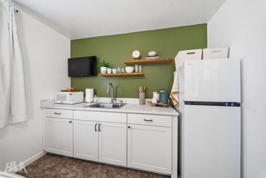 Kitchenette comes with refrigerator/freezer, microwave, optional cooktop to cook meals, Keurig, etc - 10237 S Avenida Compadres