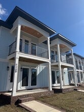 Building Photo - 520 N De Villiers St