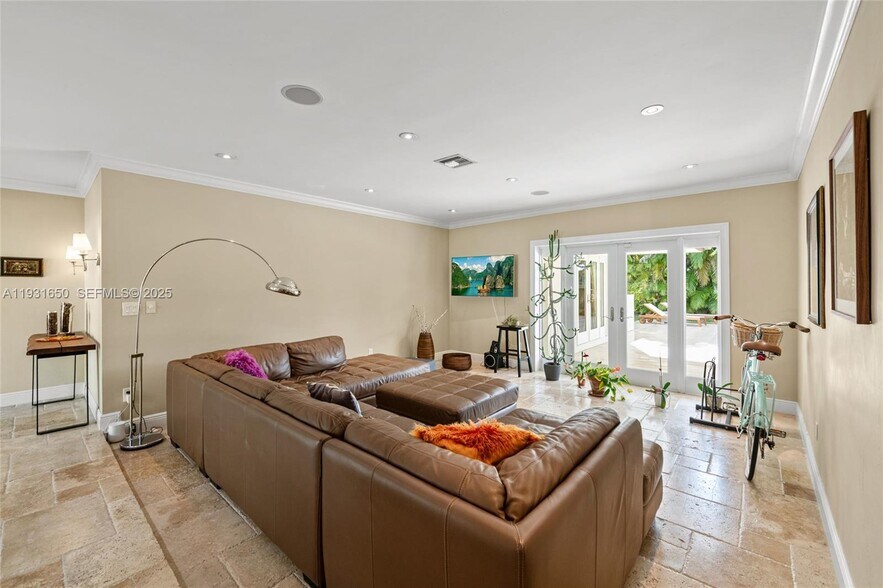 Building Photo - 7360 SW 115th St