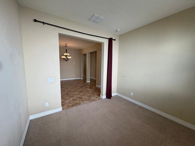 Building Photo - 15234 W Voltaire St