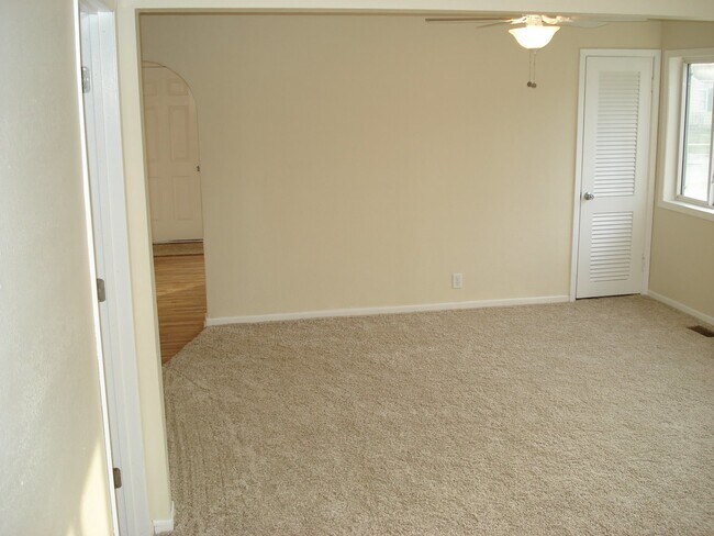 Building Photo - Three Bedroom One Bath Home Available May 10th