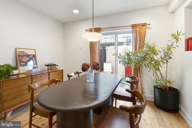 Building Photo - 2322 Wilder St