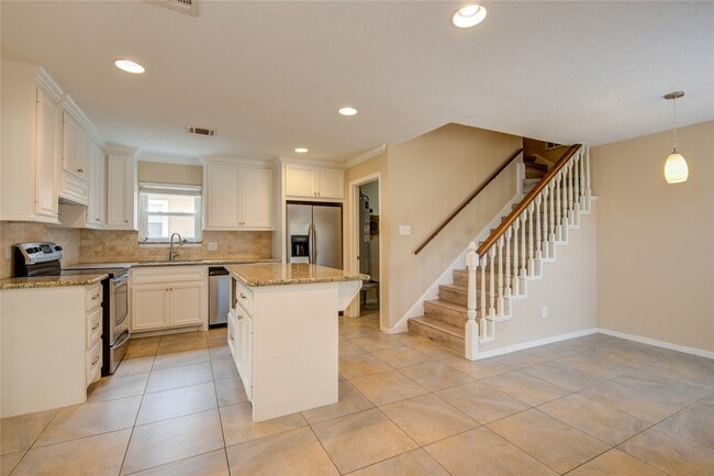 Building Photo - 14211 Ella Lee Ln