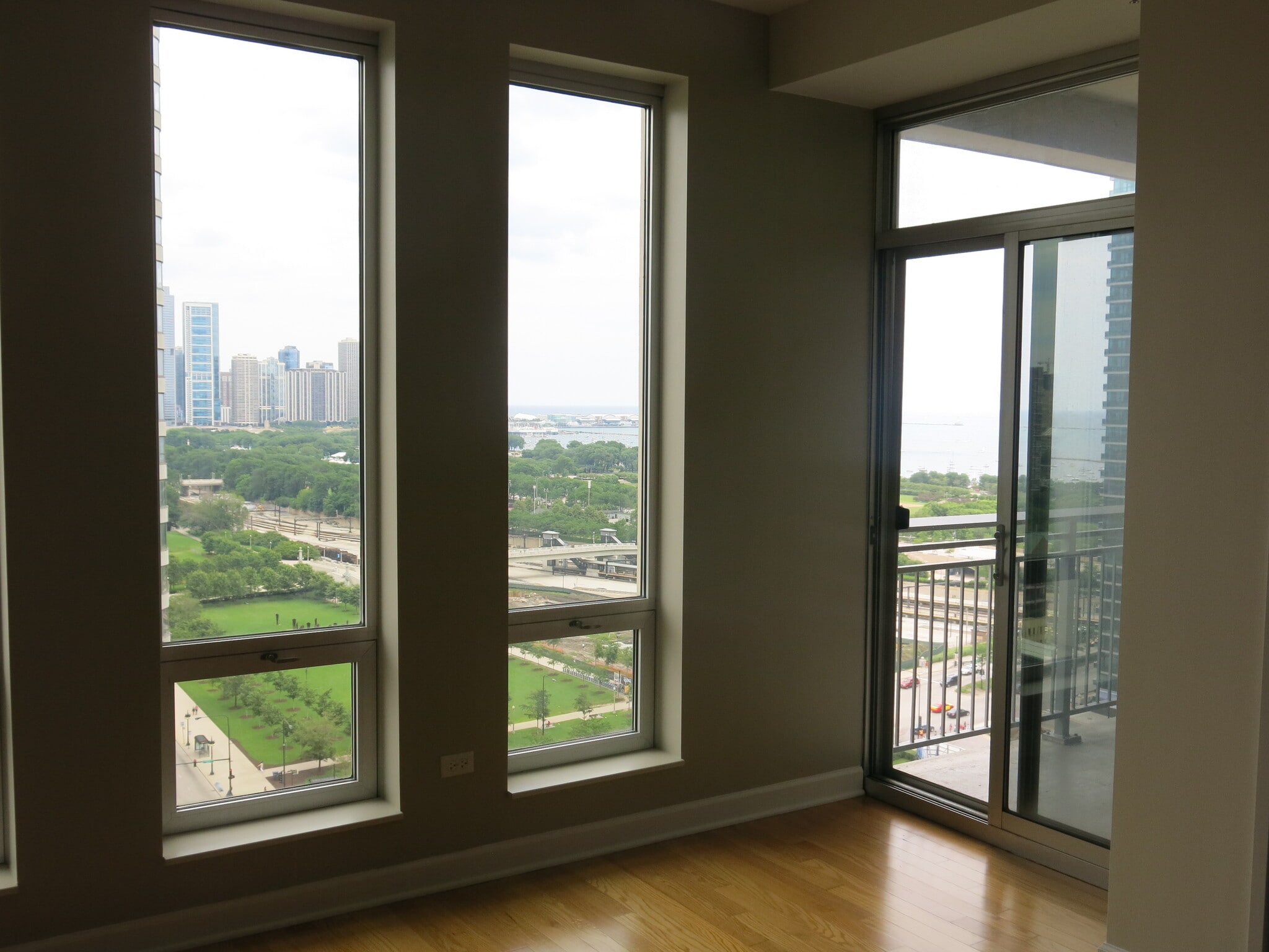 lake/park view from unit - 1250 S Michigan Ave