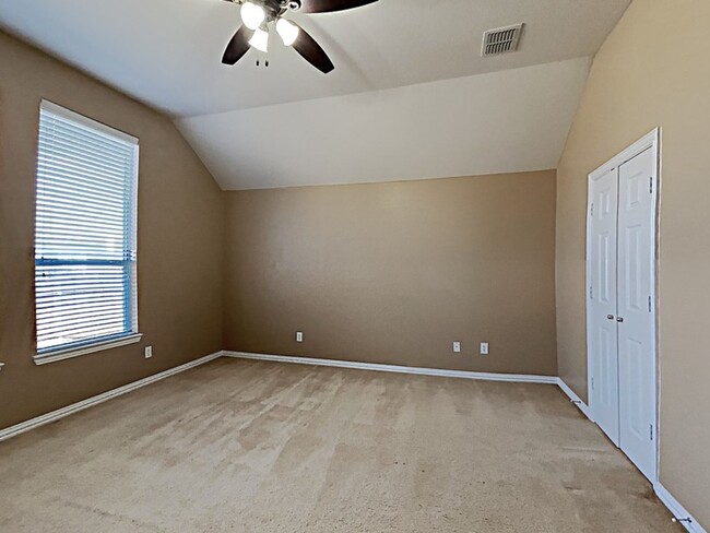 Building Photo - 4613 Lance Leaf Dr