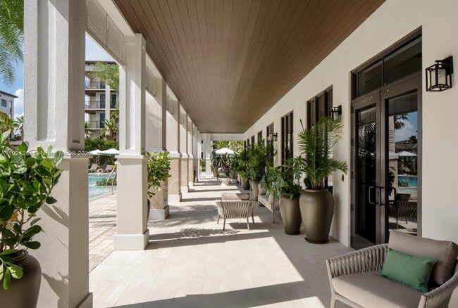 Building Photo - 1874 Heron Club Dr