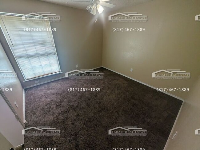 Building Photo - 3/2 Available in Grand Prairie