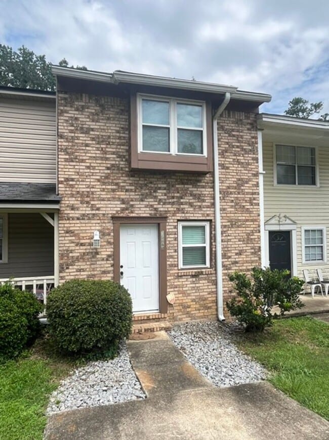 Building Photo - 1569 Jacks Dr