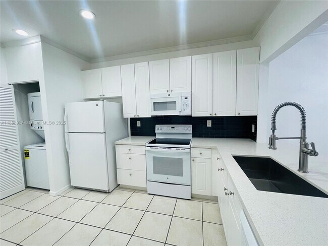 Building Photo - 3503 Merrick Ln